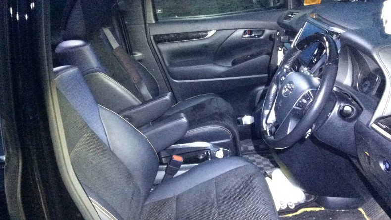 内装前方シート