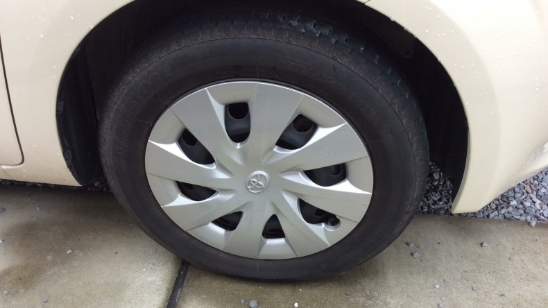 タイヤホイール前