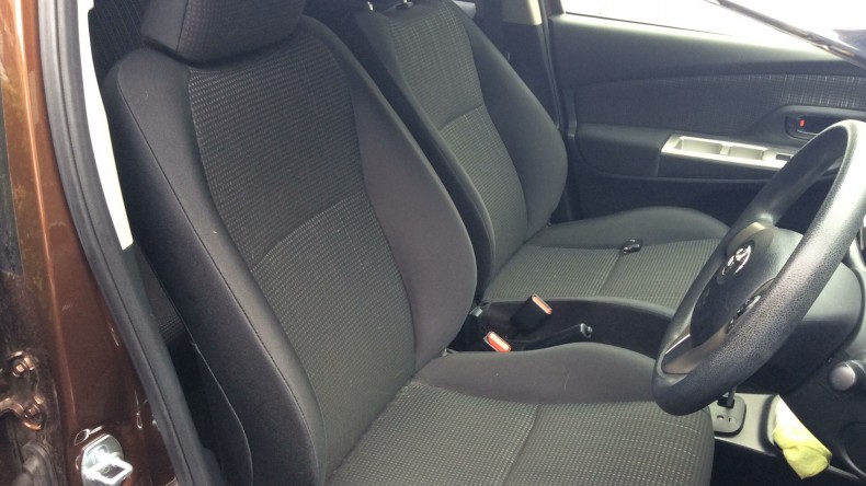 内装前方シート