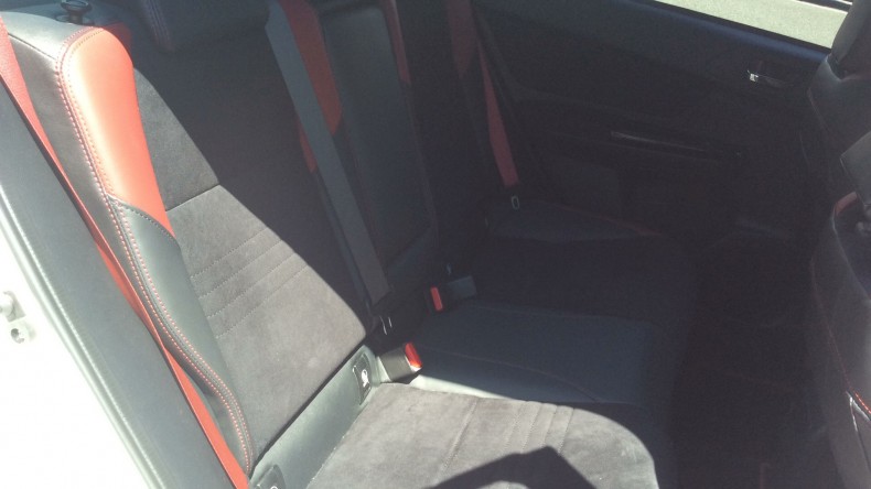 内装後方シート