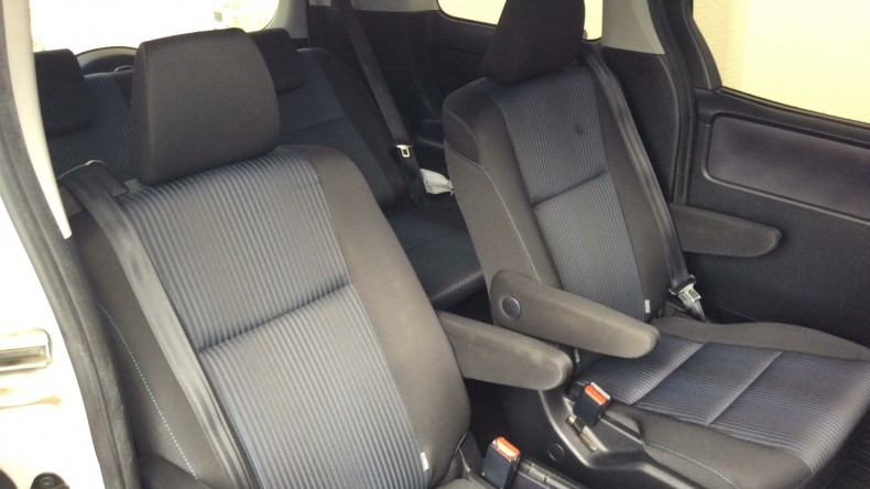 内装後方シート