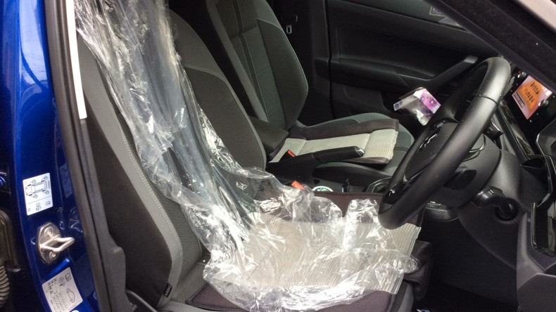 内装前方シート