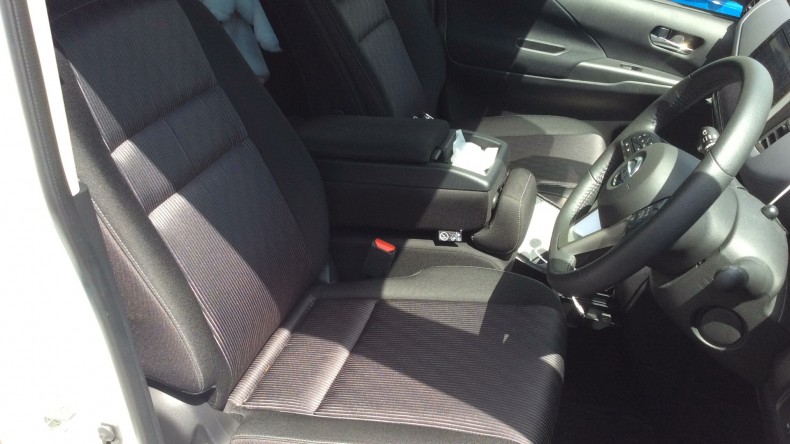 内装前方シート