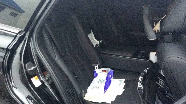 内装後方シート