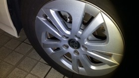 タイヤホイール前