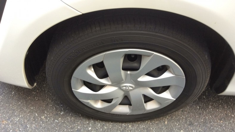 タイヤホイール前