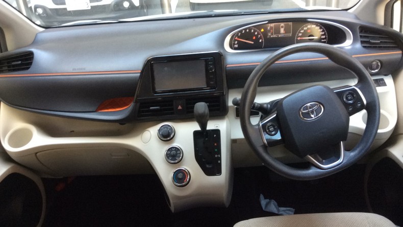 内装インパネ全体