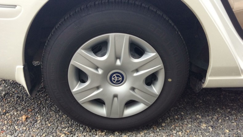 タイヤホイール前