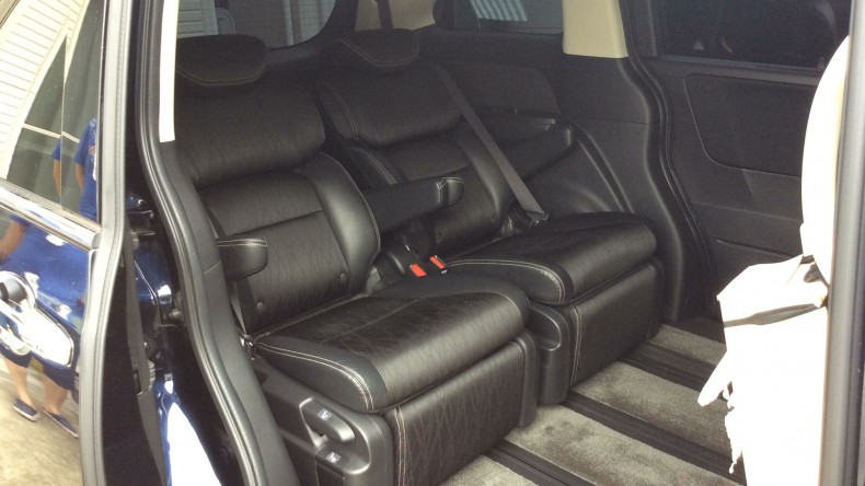 内装後方シート