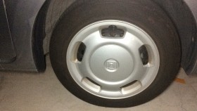 タイヤホイール前