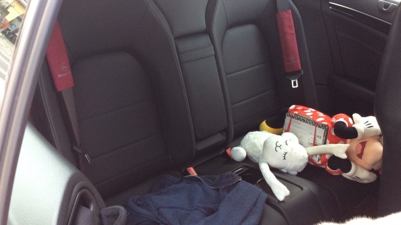 内装後方シート