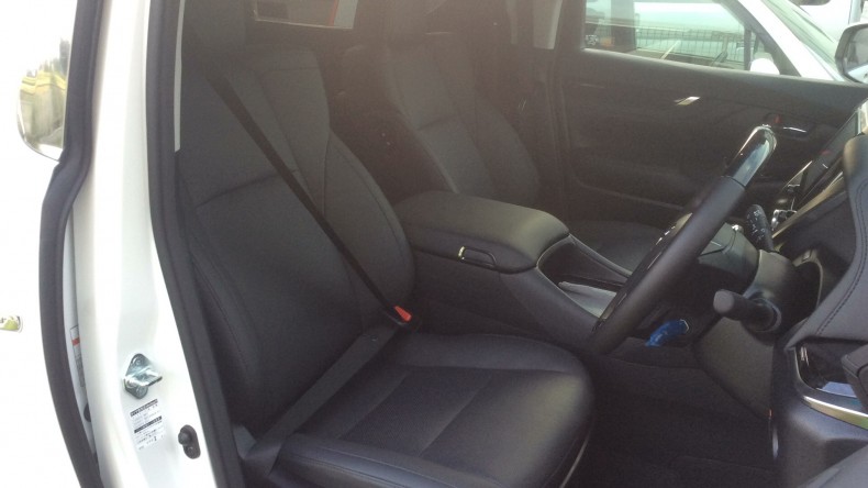 内装前方シート