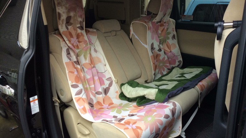 内装後方シート