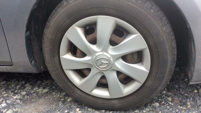 タイヤホイール前