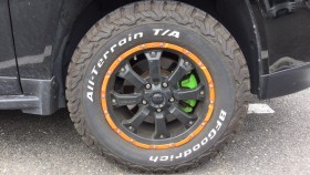 タイヤホイール前