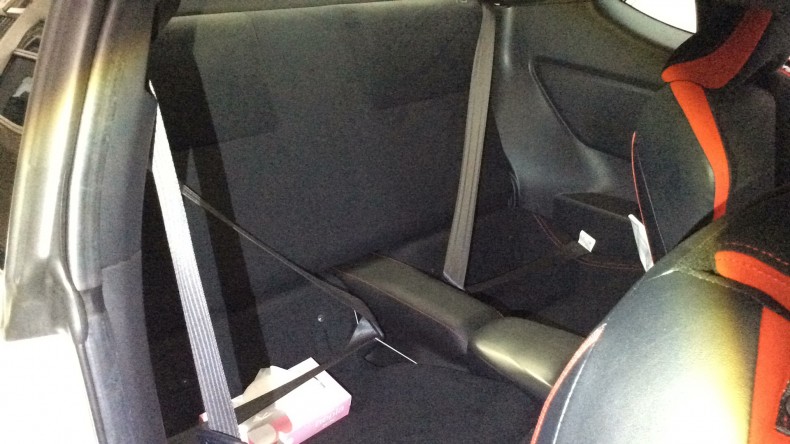 内装後方シート