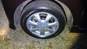 タイヤホイール前