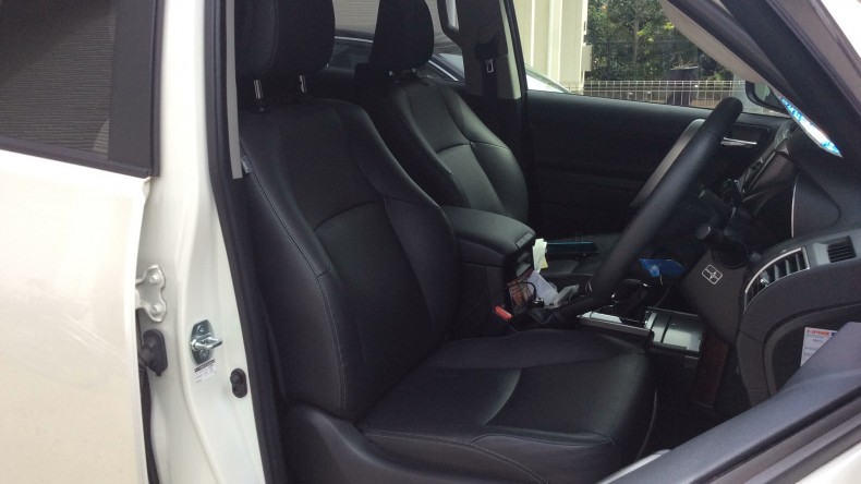 内装前方シート