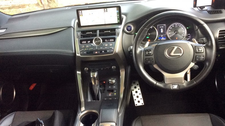 内装インパネ全体