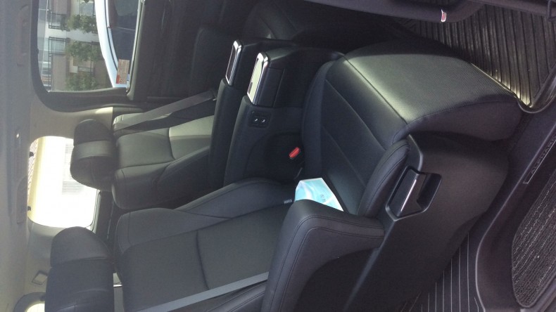 内装後方シート