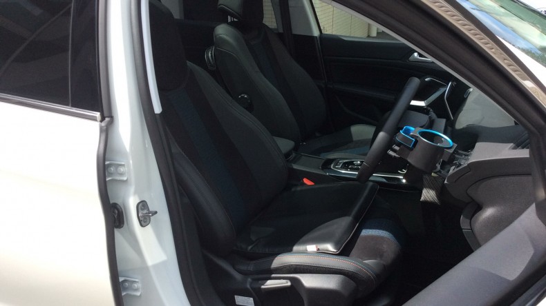 内装前方シート