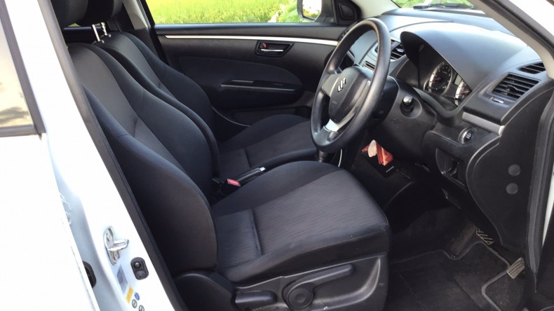 内装前方シート