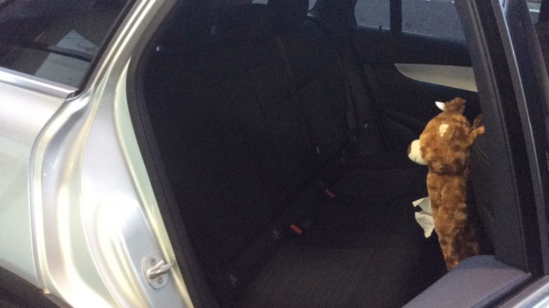 内装後方シート