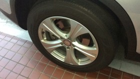 タイヤホイール前