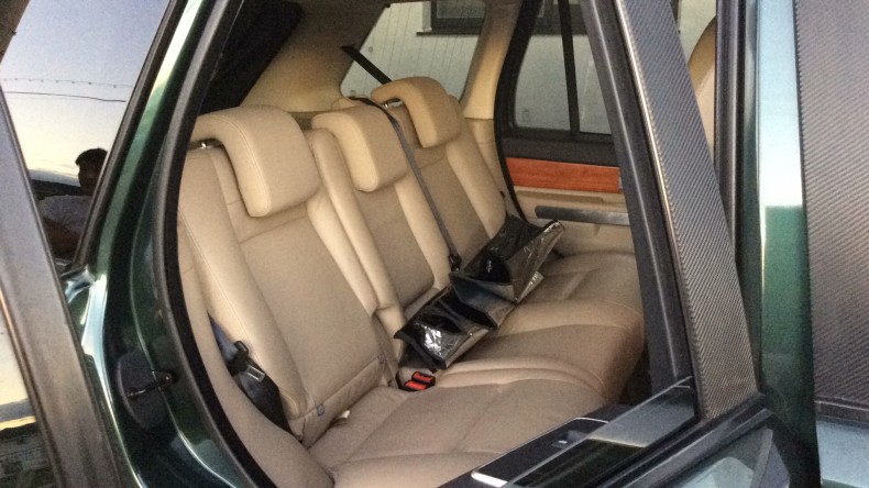 内装後方シート