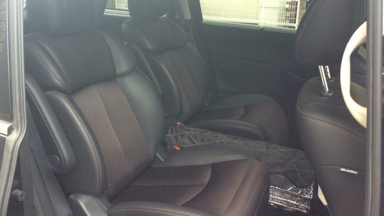 内装後方シート