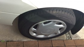 タイヤホイール前