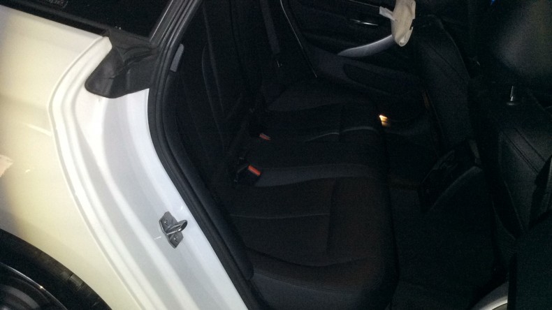 内装後方シート