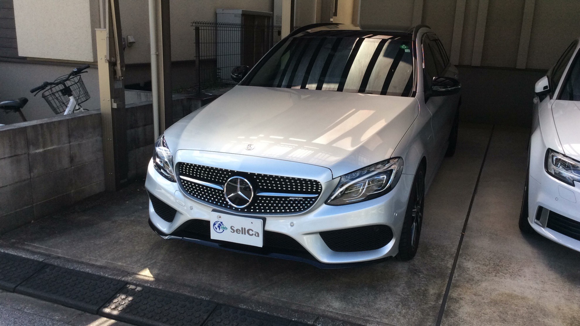 メルセデスＡＭＧ　Ｃクラスステーションワゴンの車種サムネイル画像