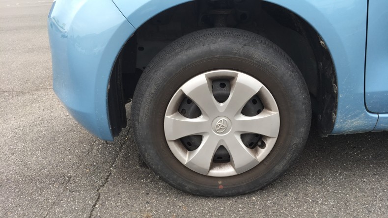 タイヤホイール前