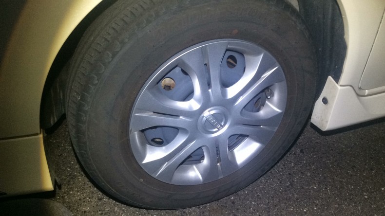 タイヤホイール前