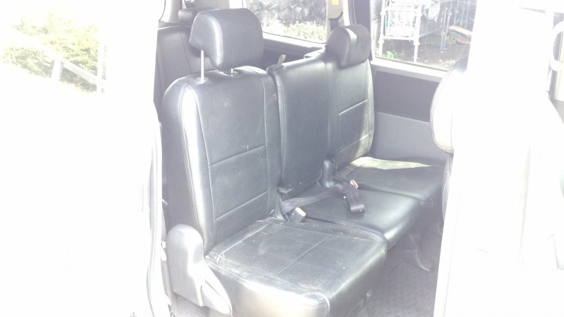 内装後方シート