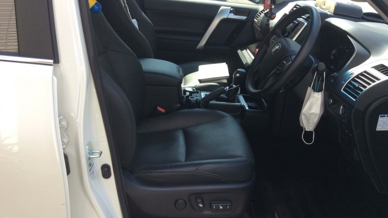 内装前方シート