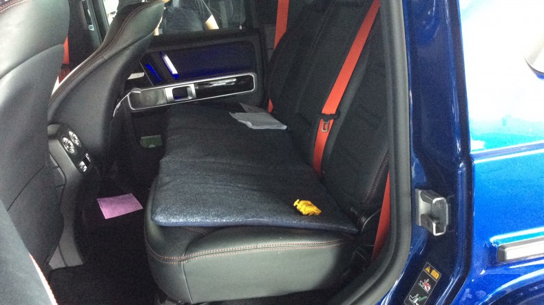 内装後方シート