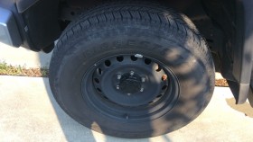 タイヤホイール前