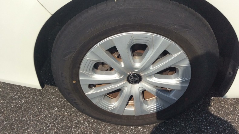 タイヤホイール前