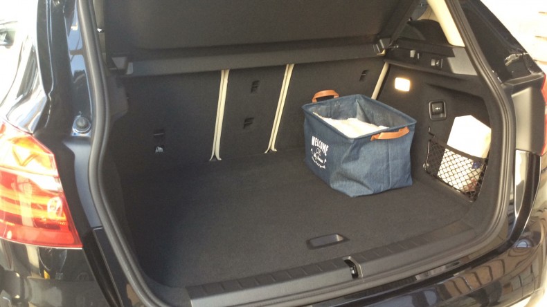 内装トランク