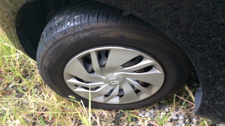 タイヤホイール前