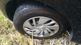 タイヤホイール前