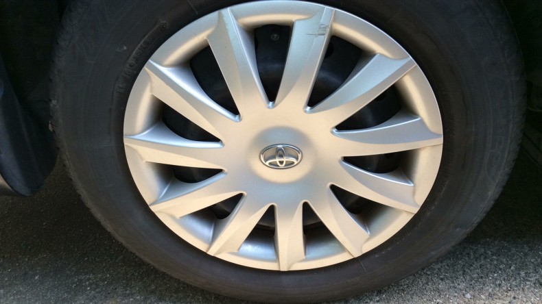 タイヤホイール前