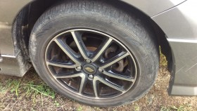 タイヤホイール前