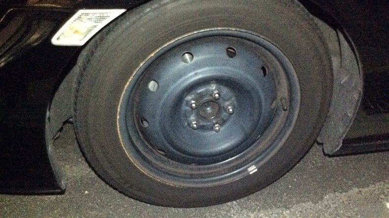 タイヤホイール前