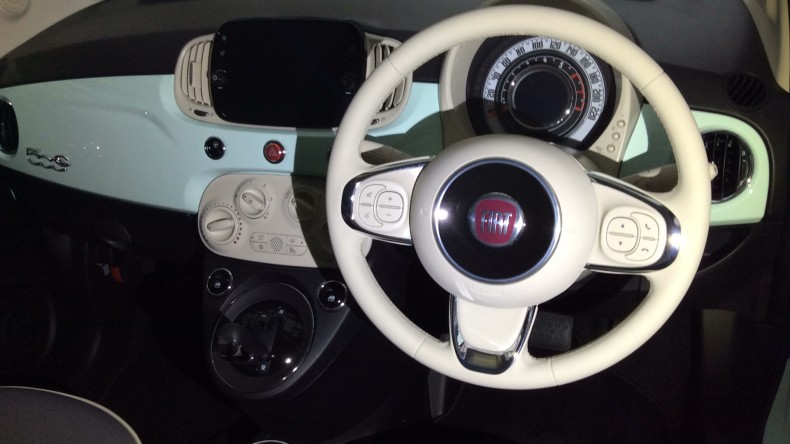 内装インパネ全体