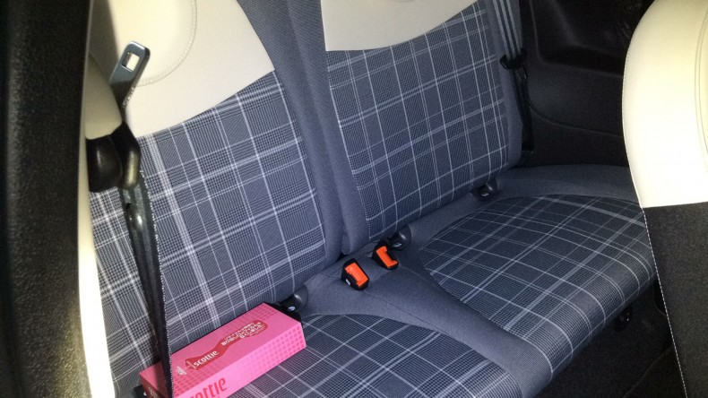 内装後方シート