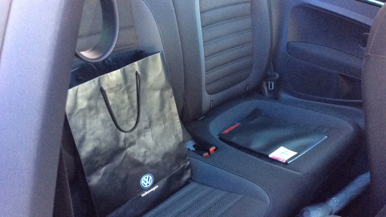 内装後方シート