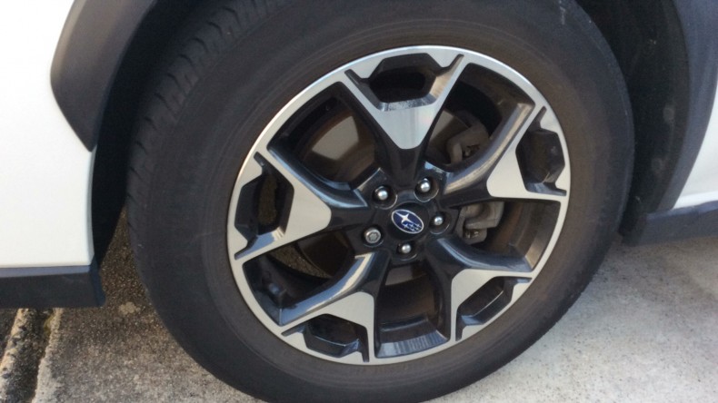 タイヤホイール前